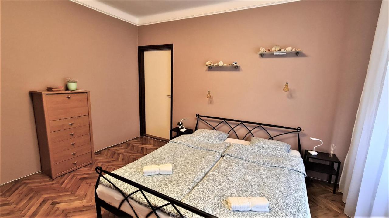 Vitorlas Apartman Sárvár Exterior foto