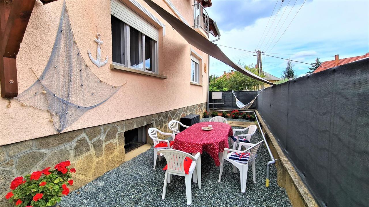 Vitorlas Apartman Sárvár Exterior foto