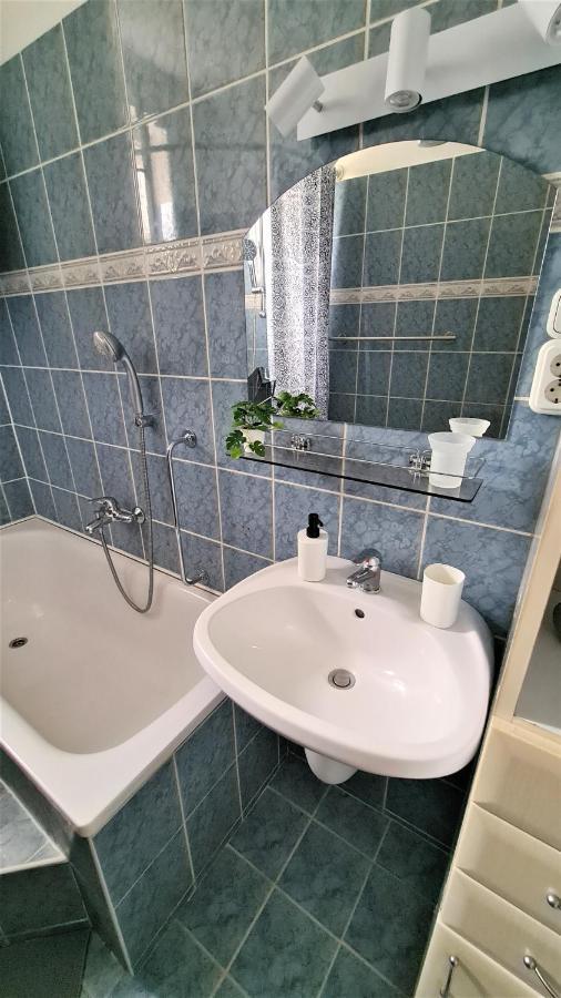 Vitorlas Apartman Sárvár Exterior foto