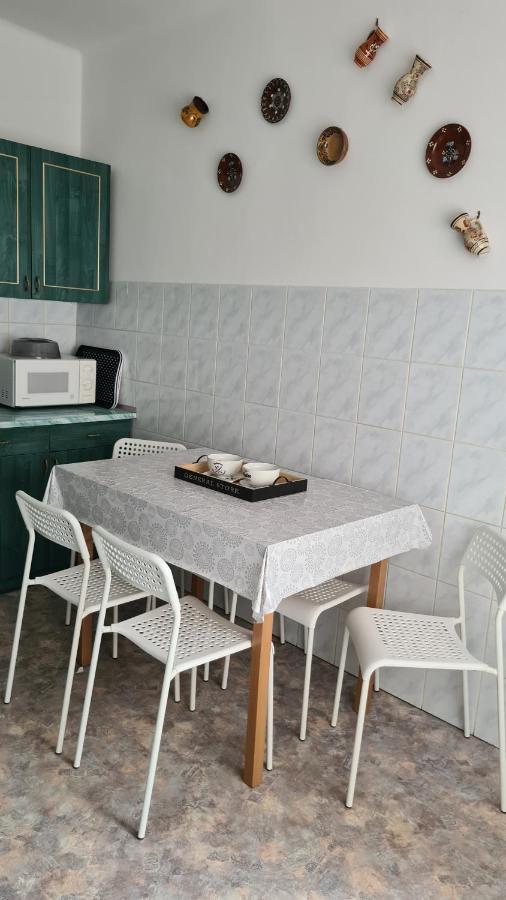 Vitorlas Apartman Sárvár Exterior foto